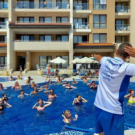 Апартхотел Обзор Бийч Резорт 4*