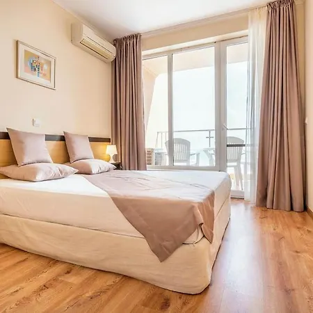 Obzor Beach Resort Apartmanhotel 4*