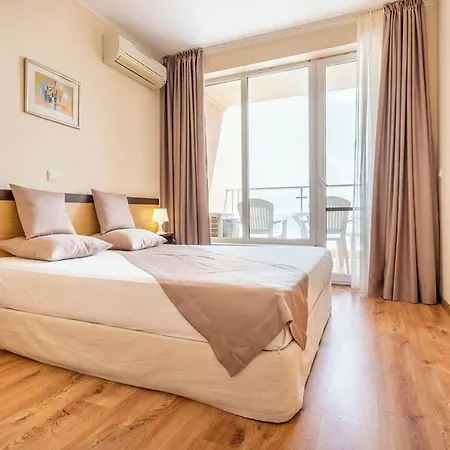 Obzor Beach Resort Апарт-отель 4*