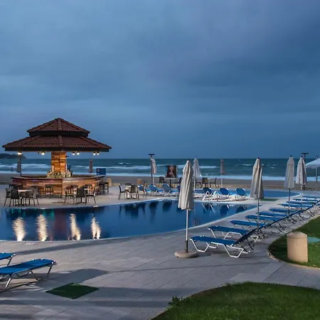 Obzor Beach Resort מלון דירות אובזור