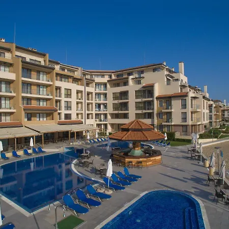 Obzor Beach Resort מלון דירות