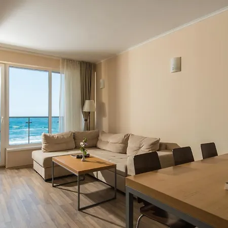 מלון דירות Obzor Beach Resort אובזור