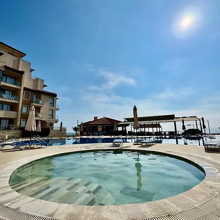 מלון דירות Obzor Beach Resort