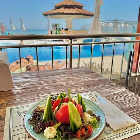 Obzor Beach Resort מלון דירות אובזור