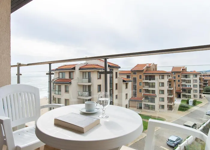 Lejlighedshotel Obzor Beach Resort 4*