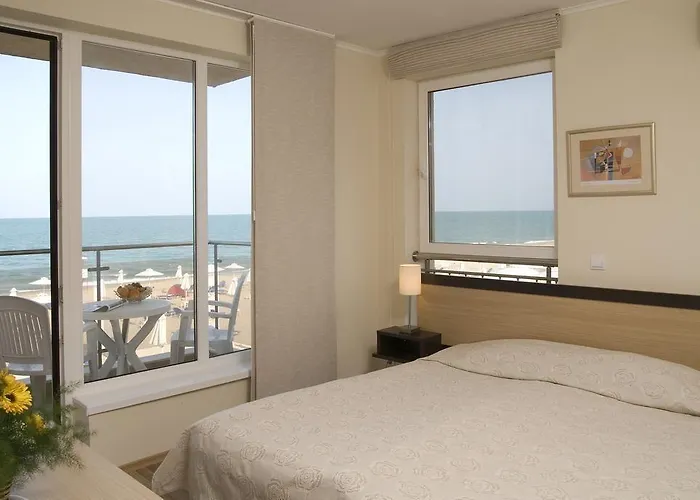 Обзор Бийч Резорт Обзор